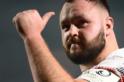 131225 - Bordeaux-Begles v Scarlets - Investec Champions Cup - Harri O'Connor of Scarlets thanks the travelling fans