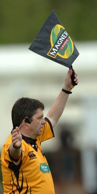 12.05.07 - Borders v Ospreys - Magners League - a Magners League touch judge 