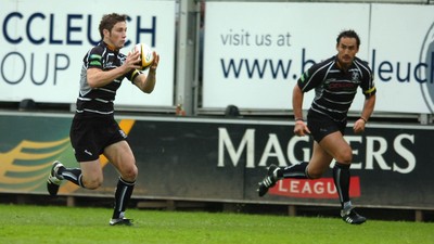 12.05.07 - Borders v Ospreys - Magners League - Ospreys Andrew Bishop is supported by Sonny Parker 