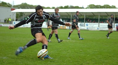 12.05.07 - Borders v Ospreys - Magners League - Ospreys James Hook kicks at goal 