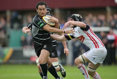 12.05.07...Border Reivers v Ospreys, Magners League Ospreys' Sonny Parker breaks away from Borders' Kelly Brown 