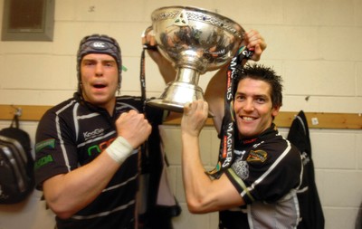 12.05.07 - Borders v Ospreys - Magners League - Ospreys Alun Wyn Jones(L) and James Hook celebrate winning the Magners League 