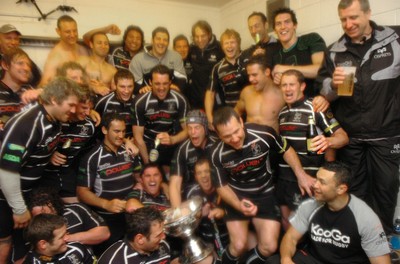 12.05.07 - Borders v Ospreys - Magners League - Ospreys celebrate winning the Magners League 