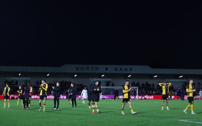 071225 - Boreham Wood v Newport County, Emirates FA Cup 2nd Round - Newport County players dejected at the end of the match