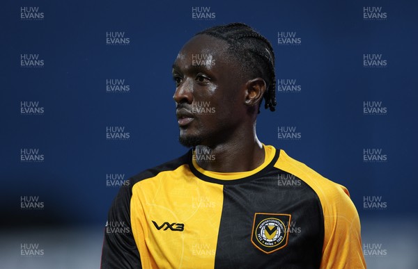 071225 - Boreham Wood v Newport County, Emirates FA Cup 2nd Round - Nathan Opoku of Newport County