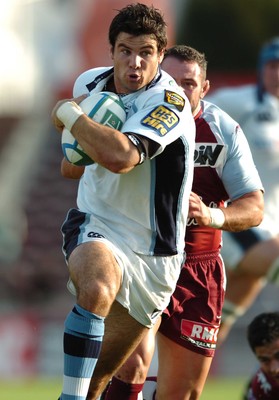 21.10.06  Bourgoin v Cardiff Blues  Mike Phillips gets past Benoit Cabello  