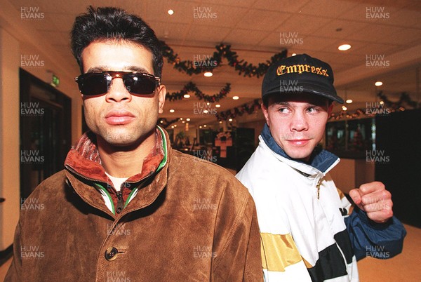 141295 - Boxing Press Conference - Robbie Regan, right, and Ferid Ben Jeddou ready for Saturday's fight in Cardiff 