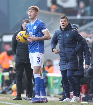 170126 - Bradford City v Cardiff City - Sky Bet League 1 - Manager Brian Barry-Murphy of Cardiff watches over Joel Bagan of Cardiff throw in