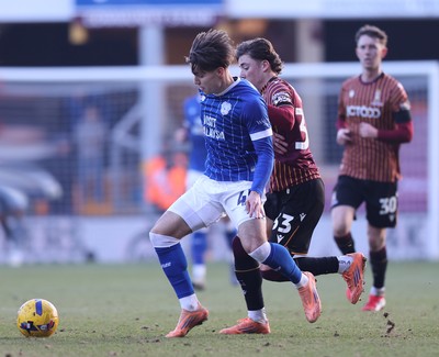 170126 - Bradford City v Cardiff City - Sky Bet League 1 - Cian Ashford of Cardiff and Harrison Ashby of Bradford