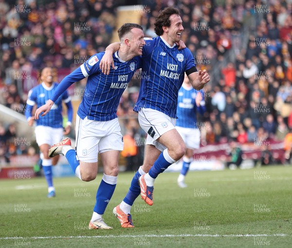 170126 - Bradford City v Cardiff City - Sky Bet League 1 - David Turnbull of Cardiff celebrates 1st goal with Ryan Wintle of Cardiff