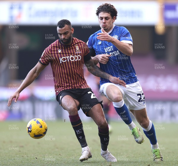 170126 - Bradford City v Cardiff City - Sky Bet League 1 - Yousef Saleh of Cardiff and Curtis Tilt of Bradford