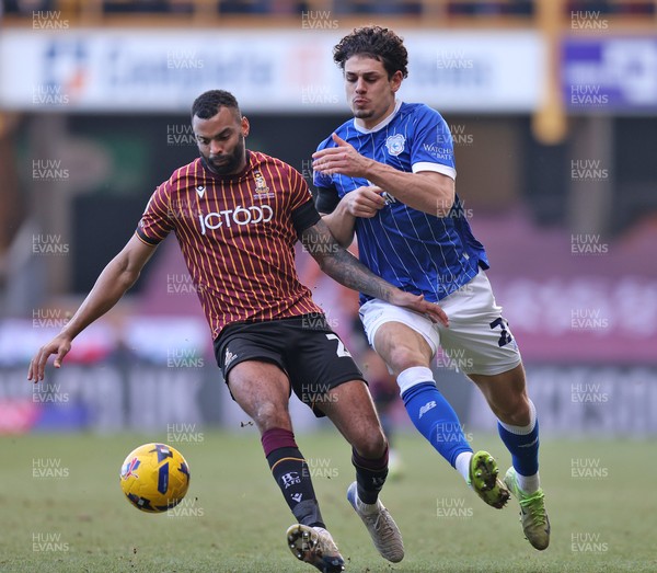 170126 - Bradford City v Cardiff City - Sky Bet League 1 - Yousef Saleh of Cardiff and Curtis Tilt of Bradford