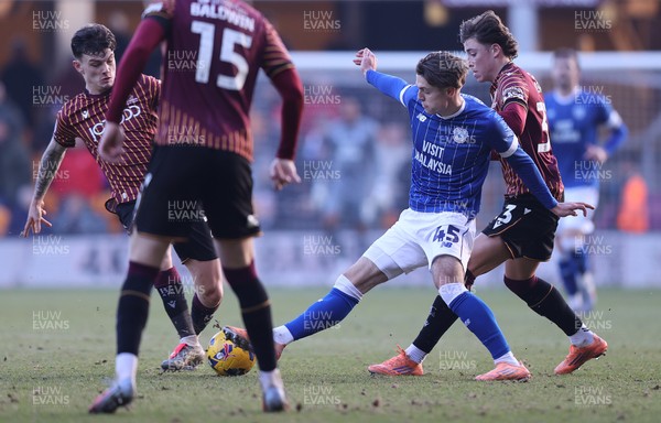 170126 - Bradford City v Cardiff City - Sky Bet League 1 - Cian Ashford of Cardiff and Harrison Ashby of Bradford