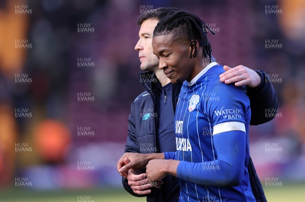 170126 - Bradford City v Cardiff City - Sky Bet League 1 - Manager Brian Barry-Murphy of Cardiff and Gabriel Osho of Cardiff at the end of the match