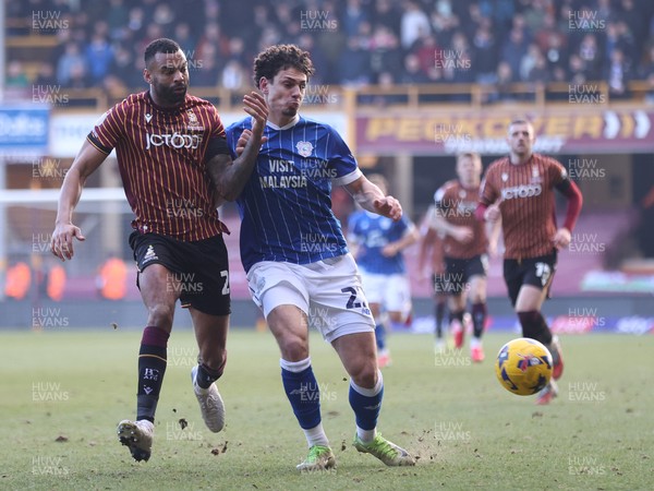 170126 - Bradford City v Cardiff City - Sky Bet League 1 - Yousef Saleh of Cardiff and Curtis Tilt of Bradford
