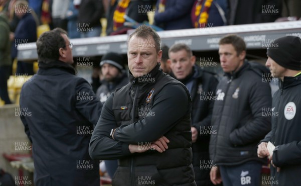 071219 - Bradford City v Newport County - Sky Bet League 2 -  Manager Mike Flynn of Newport County at the start of the match