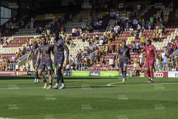 130822 - Bradford City v Newport County - Sky Bet League 2 - Dejected Newport players leave the field at full time 