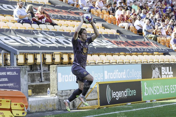 130822 - Bradford City v Newport County - Sky Bet League 2 - Aaron Lewis of Newport takes a throw in