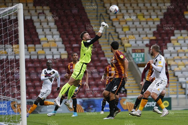 241020 - Bradford City v Newport County - Sky Bet League 2 - Goalkeeper Richard O'Donnell of Bradford City punches clear from a corner