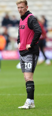 270424 - Bradford City v Newport County - Sky Bet League 2 - Harry Charsley of Newport County warms up before the match