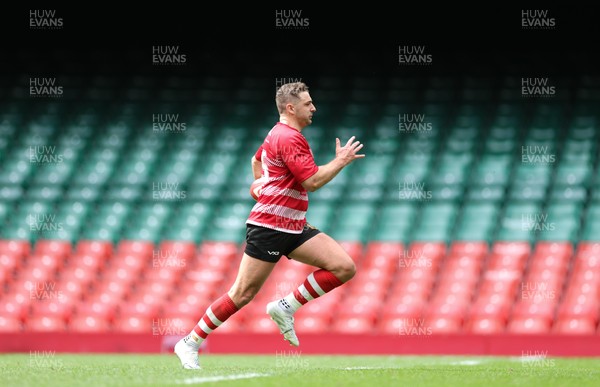 190426 - Brecon Athletic v Bargoed Athletic, Mens Division 5 Final - Jack Crockett of Brecon Athletic races away to score try with the final play of the match