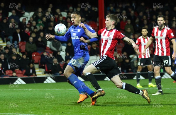 130318 - Brentford v Cardiff City, Sky Bet Championship - Kenneth Zohore of Cardiff City breaks through to score City's third goal