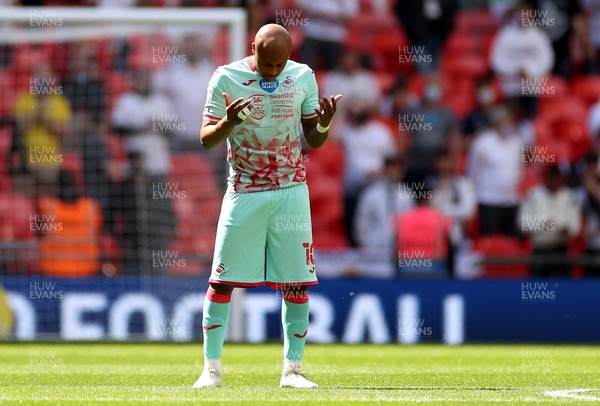 290521 - Brentford v Swansea City - SkyBet Championship Play off Final - Andre Ayew of Swansea City at kick off