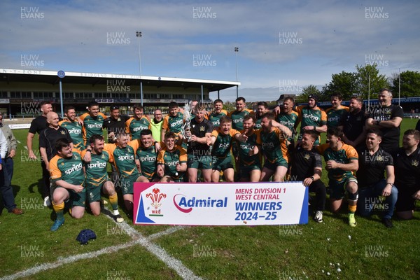 260425 - Bridgend Athletic v Skewen - Admiral National League 1 West Central - Bridgend Athletic celebrate winning the league