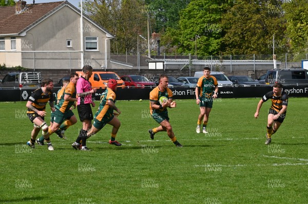 260425 - Bridgend Athletic v Skewen - Admiral National League 1 West Central - 