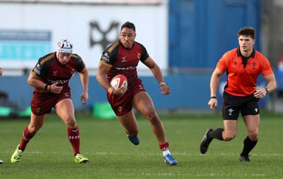 081125 - Bridgend Ravens v RGC - Super Rygbi Cymru - Geth O�Callaghan of RGC is tackled by Fraser Jones of Bridgend 
