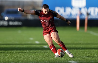 081125 - Bridgend Ravens v RGC - Super Rygbi Cymru - Billy McBryde of RGC kicks the conversion
