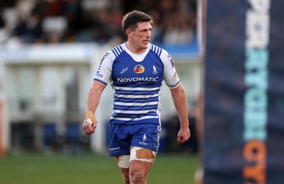 081125 - Bridgend Ravens v RGC - Super Rygbi Cymru - Thomas Jevons of Bridgend 