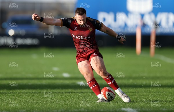 081125 - Bridgend Ravens v RGC - Super Rygbi Cymru - Billy McBryde of RGC kicks the conversion
