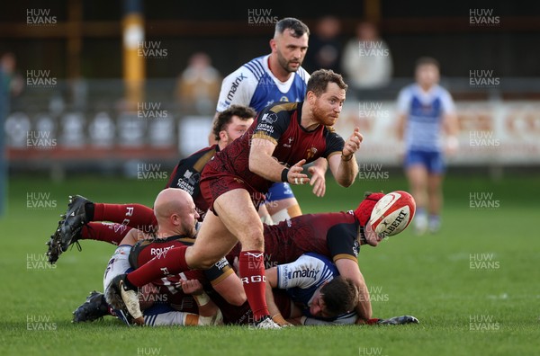 081125 - Bridgend Ravens v RGC - Super Rygbi Cymru - Connor Dever of RGC 