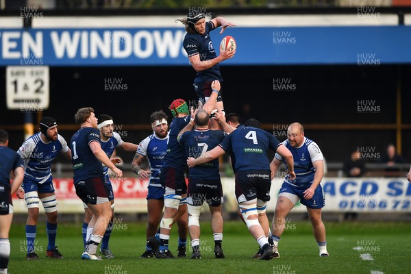 240425 - Bridgend Ravens v Swansea RFC  - Super Rygbi Cymru (SRC) Play Off - Ben Roberts of Swansea wins the line-out