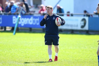 050425 - Bridgend v Cardiff RFC - Super Rygbi Cymru (SRC) - Backs Coach of Bridgend Ravens Matthew Jones