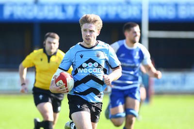 050425 - Bridgend v Cardiff RFC - Super Rygbi Cymru (SRC) - Ethan Lloyd of Cardiff runs in to score a try