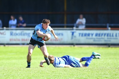 050425 - Bridgend v Cardiff RFC - Super Rygbi Cymru (SRC) - Matty Young of Cardiff brushes off Coum Nott of Bridgend Ravens