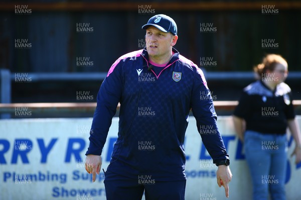 050425 - Bridgend v Cardiff RFC - Super Rygbi Cymru (SRC) - Forwards Coach of Cardiff RFC Craig Everett