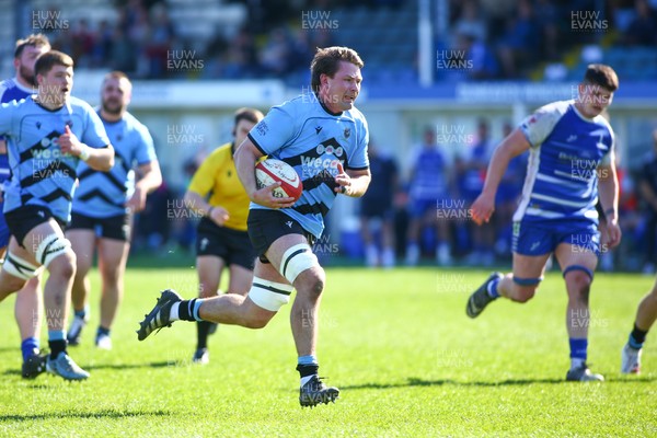 050425 - Bridgend v Cardiff RFC - Super Rygbi Cymru (SRC) - Aled Ward of Cardiff bursts through the Bridgend Ravens defence to score a try