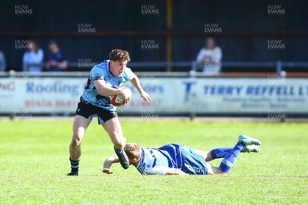 050425 - Bridgend v Cardiff RFC - Super Rygbi Cymru (SRC) - Matty Young of Cardiff brushes off Coum Nott of Bridgend Ravens