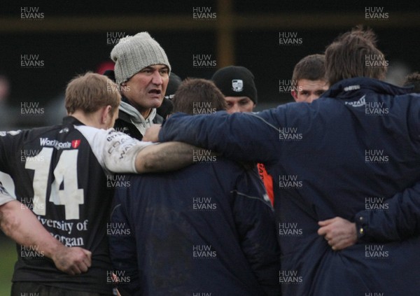 14.01.12 Bridgend RFC v Pontypridd RFC - Principality Premiership - Pontypridd coach Dale McIntosh reads the riot act to his squad after the final whistle 