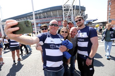 100525 - Bristol Bears v Bath Rugby - Gallagher Premiership - Fans outside the stadium