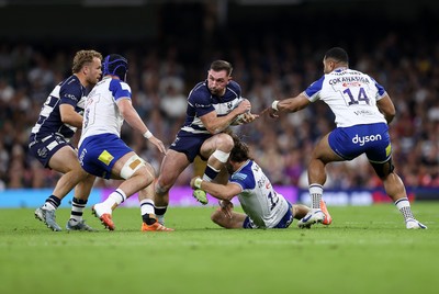 100525 - Bristol Bears v Bath Rugby - Gallagher Premiership - Rich Lane of Bristol is tackled by Tom de Glanville and Arthur Green of Bath 