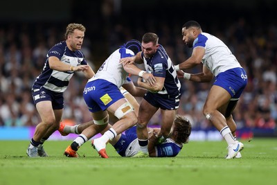 100525 - Bristol Bears v Bath Rugby - Gallagher Premiership - Rich Lane of Bristol is tackled by Tom de Glanville and Arthur Green of Bath 