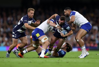 100525 - Bristol Bears v Bath Rugby - Gallagher Premiership - Rich Lane of Bristol is tackled by Tom de Glanville and Arthur Green of Bath 