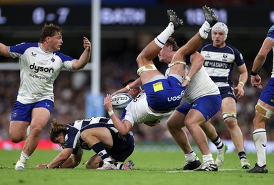 100525 - Bristol Bears v Bath Rugby - Gallagher Premiership - Ewan Richards of Bath collides with Benhard Janse van Rensburg of Bristol whilst being lifted by Archie Griffin in the air