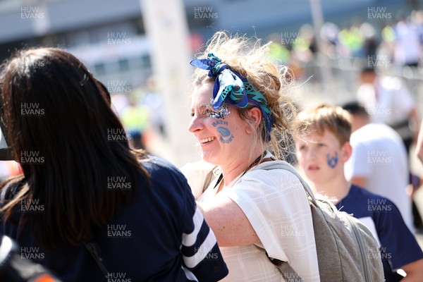 100525 - Bristol Bears v Bath Rugby - Gallagher Premiership - Fans outside the stadium