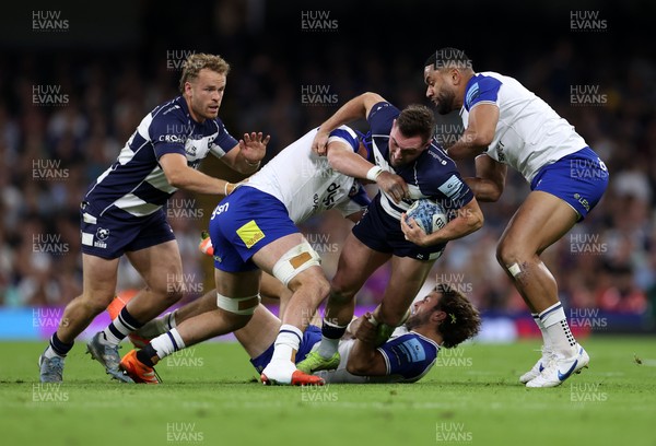 100525 - Bristol Bears v Bath Rugby - Gallagher Premiership - Rich Lane of Bristol is tackled by Tom de Glanville and Arthur Green of Bath 
