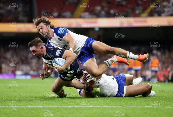 100525 - Bristol Bears v Bath Rugby - Gallagher Premiership - Rich Lane of Bristol is tackled by Tom de Glanville of Bath 